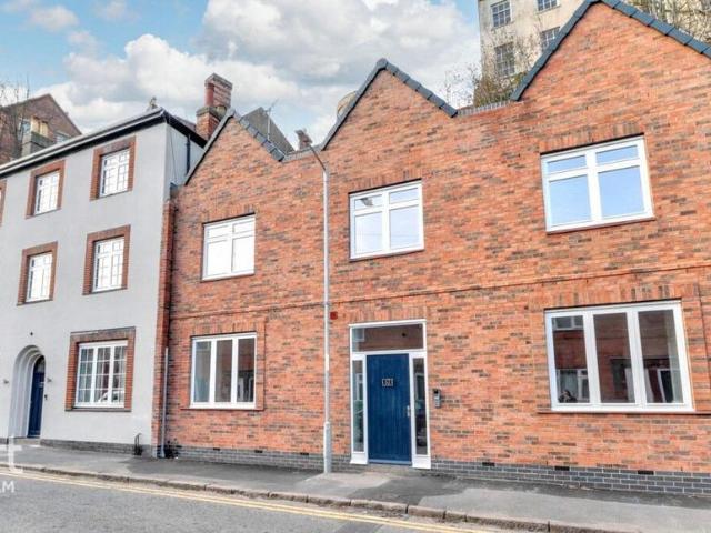 Flat for rent in The Meadows, Haddon