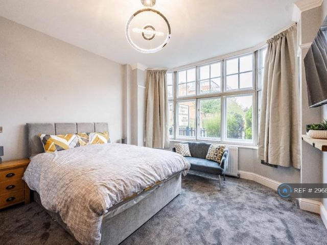 Flat for rent in Heigham Grove, East Bank