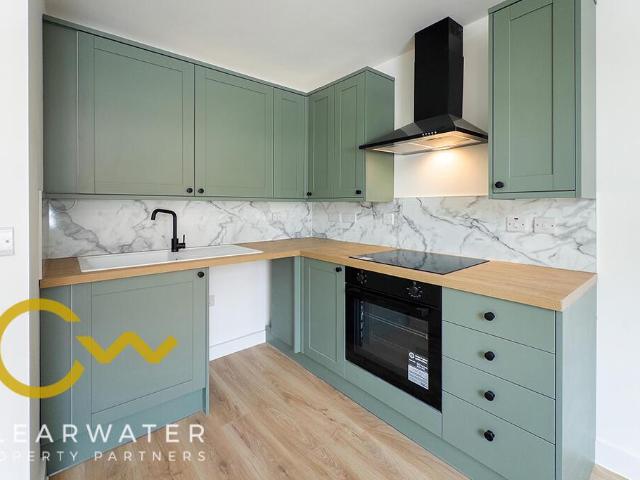 Flat for rent in Saddleworth, Pendock