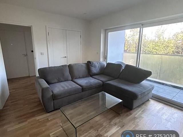 Apartment for rent in London Borough of Croydon, Purley
