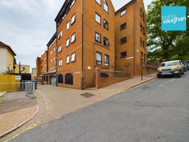 Flat for rent in Round Hill, Brighton & Hove