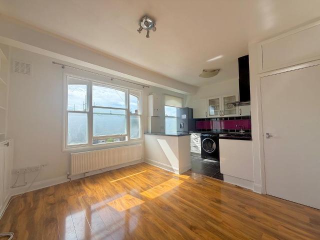 Flat for rent in Archway, Greater London