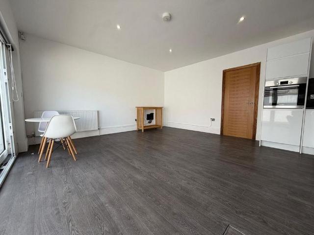 Apartment for rent in London Borough of Hillingdon, Greater London