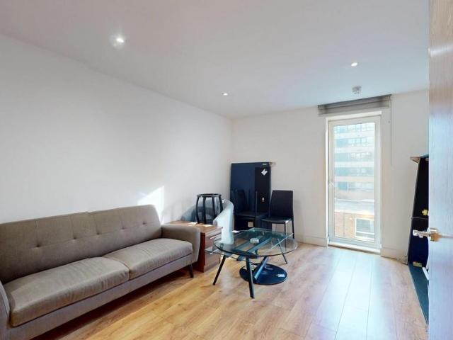 Flat for rent in Greater London