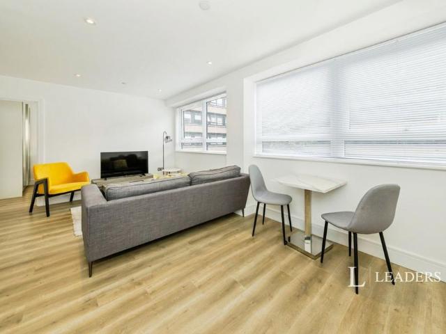 Apartment for rent in Blackwell, Mid Sussex