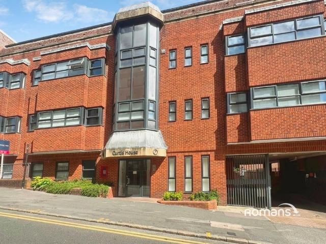 Flat for rent in Daws Hill, Cressex