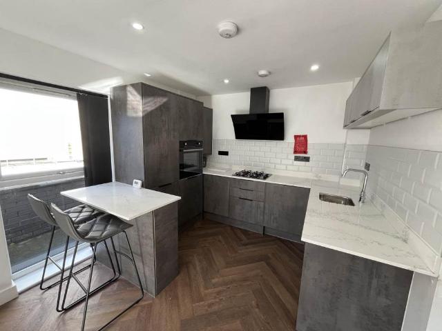 Flat for rent in Falcon Lodge, Wales