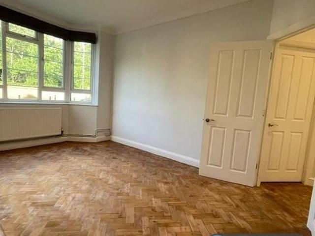 Flat for rent in London Borough of Merton, Greater London