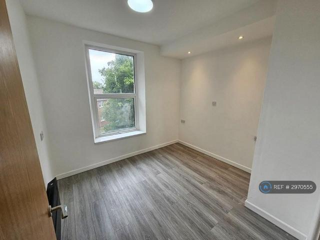Apartment for rent in Cardiff International Sports Village, Falcon Lodge