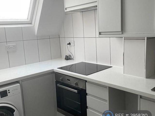 Flat for rent in Streatham, Greater London