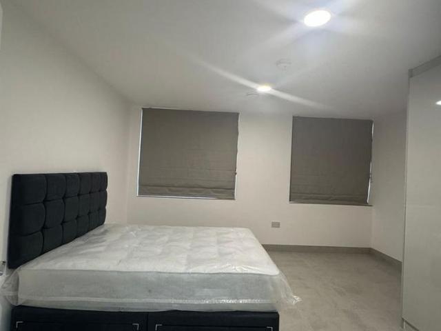 Apartment for rent in London Borough of Ealing, Hanwell