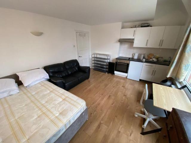 Room for rent in Brunswick