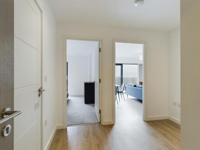 Flat for rent in South Ashford, Bridgefield