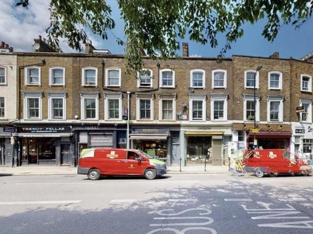 Apartment for rent in Highbury, Greater London