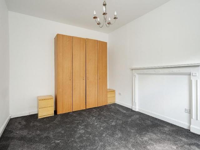 Apartment for rent in Hillside, Leith