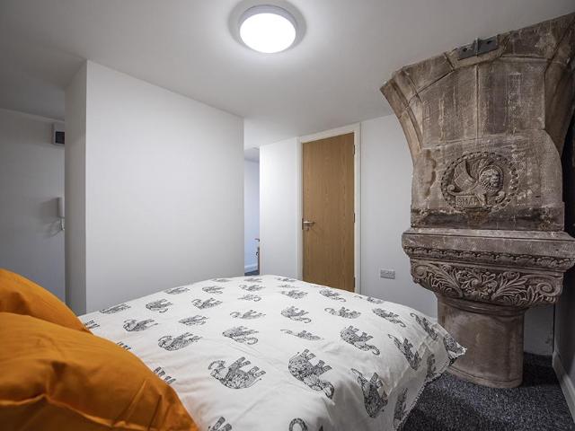 Flat for rent in Kensington, Calderstones