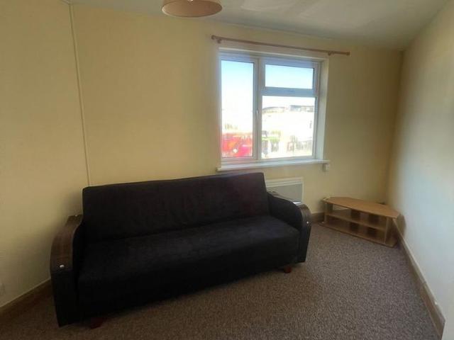 Apartment for rent in Rush Green, Greater London