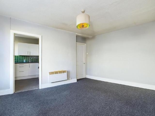Apartment for rent in Tweenaways, Livermead