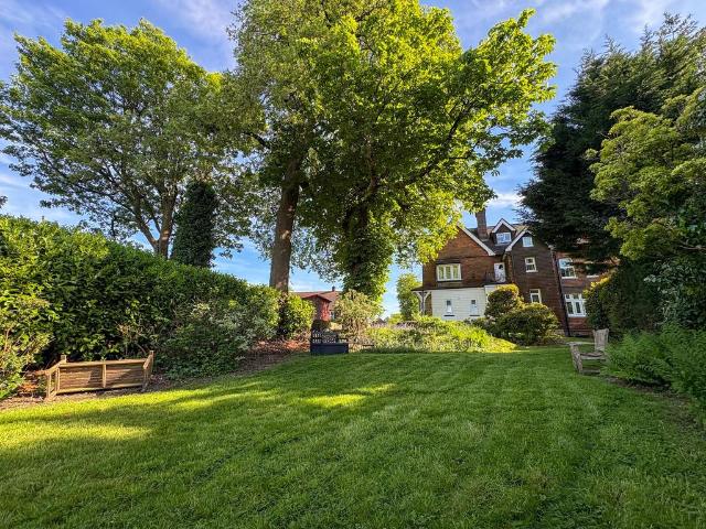 Flat for rent in Poundfield, Wealden