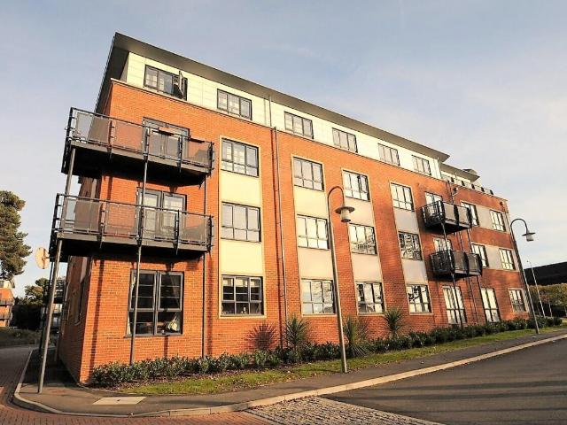 Apartment for rent in Farnborough Business Park, Rushmoor