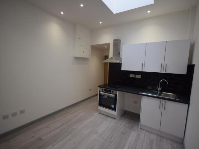 Apartment for rent in The Polygon, City Of Southampton