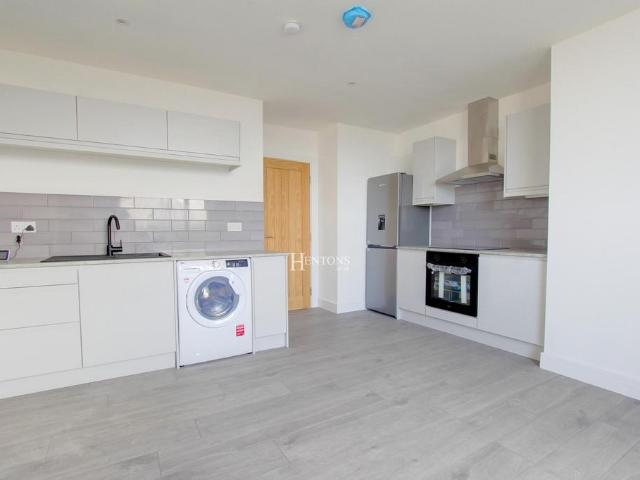 Flat for rent in Rhydypenau, Falcon Lodge