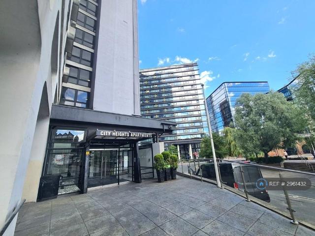 Flat for rent in City Centre, Salford