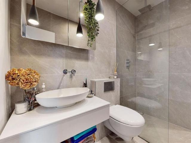Apartment for rent in North Kensington, Greater London