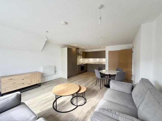 Apartment for rent in Kilnwood Vale, Horsham