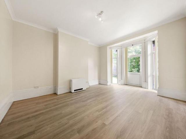 Apartment for rent in London Borough of Enfield, Greater London