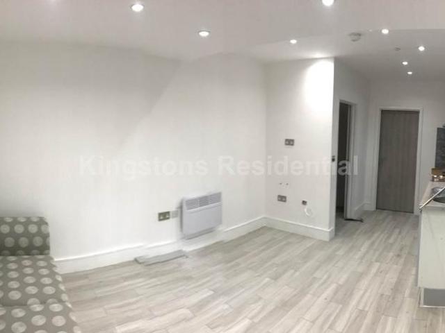 Flat for rent in Falcon Lodge, Wales