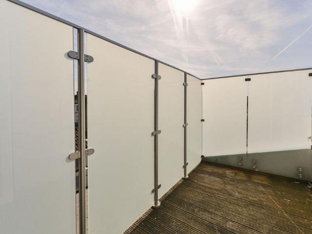Apartment for rent in Furzedown, Greater London