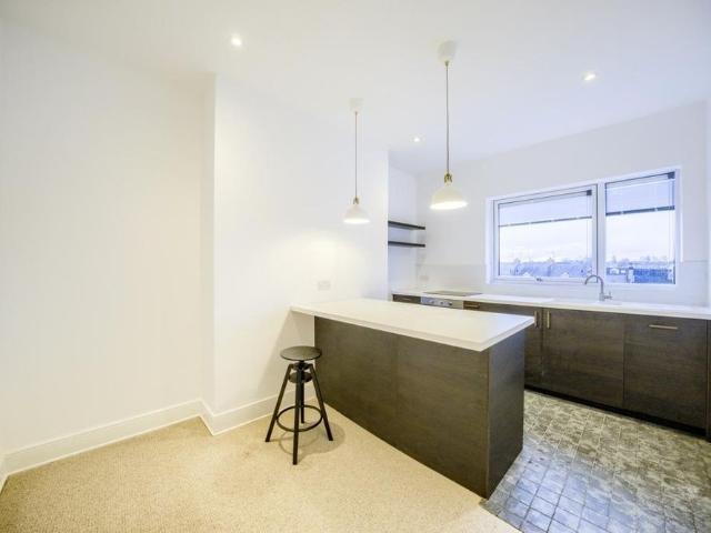 Apartment for rent in Sydenham, Green Close