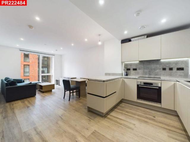 Apartment for rent in Park Central, Birmingham