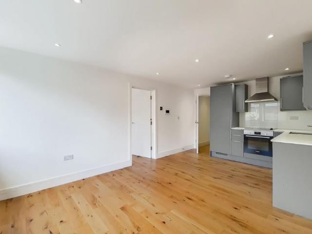 Flat for rent in Plumstead, Greater London