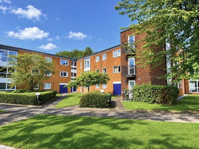 Flat for rent in Chorlton-cum-Hardy, Manchester