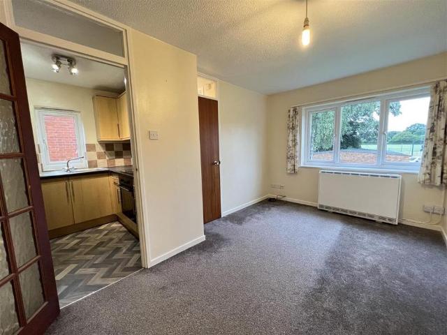 Apartment for rent in Sherford, Rumwell
