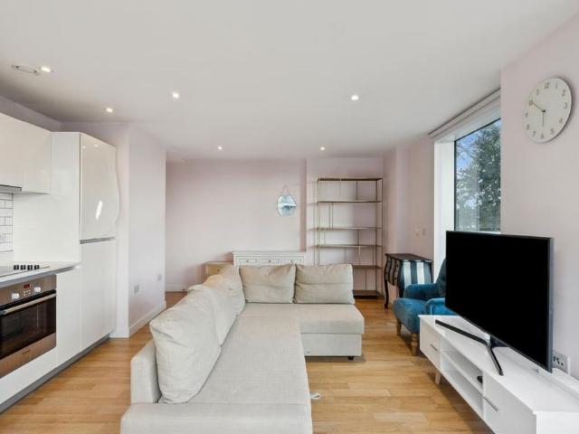 Apartment for rent in Stamford Hill, Greater London