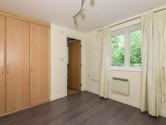 Apartment for rent in Lonesome, Greater London