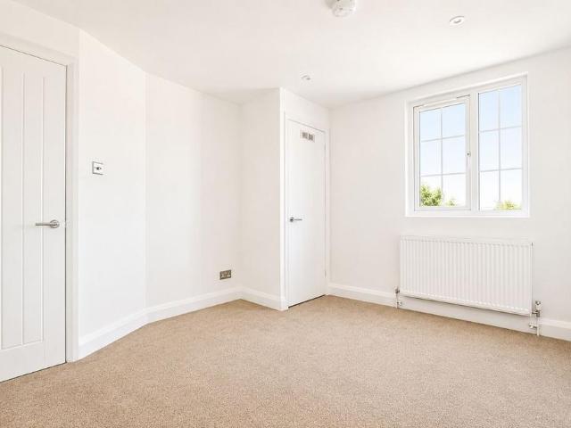 Apartment for rent in London Borough of Sutton, Greater London