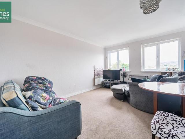 Flat for rent in Fishersgate, West Sussex
