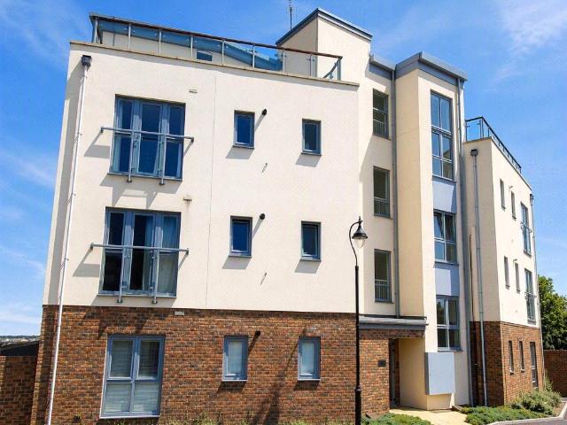 Flat for rent in Greenhithe, Dartford