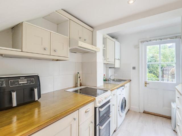 Flat for rent in Notting Hill, Isle Of Man