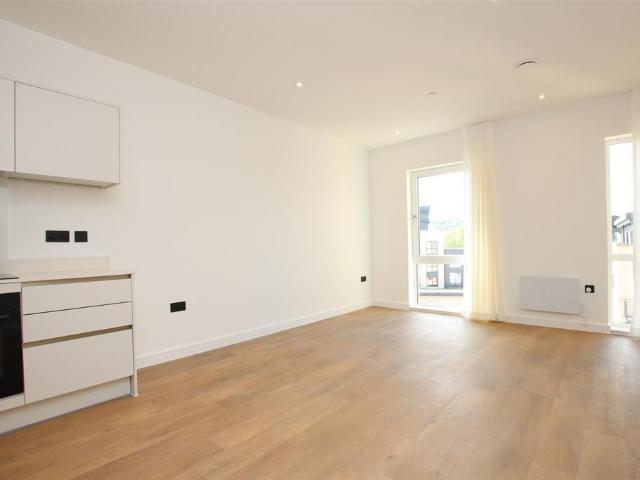 Flat for rent in East Twerton, Dulcote