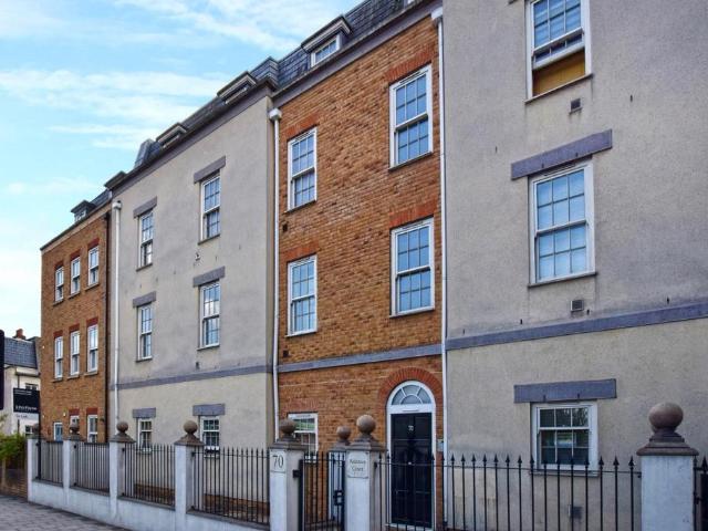 Flat for rent in East Greenwich, Greater London