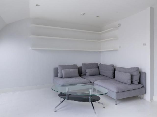 Apartment for rent in London Borough of Hammersmith and Fulham, Greater London