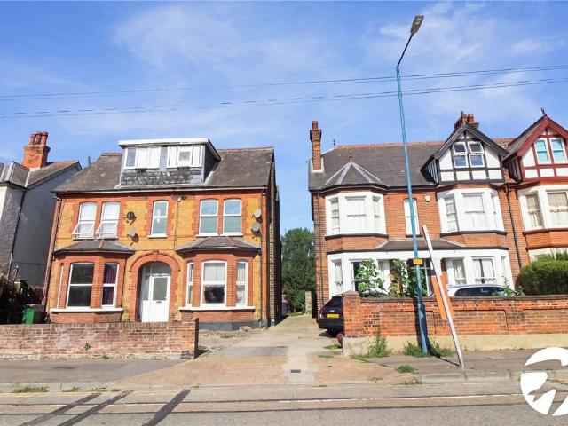 Flat for rent in Kings Farm, Hamerton