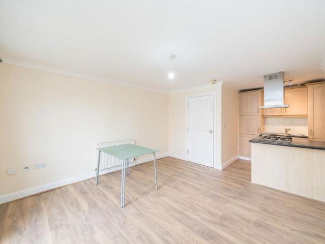 Apartment for rent in Hayes, Greater London