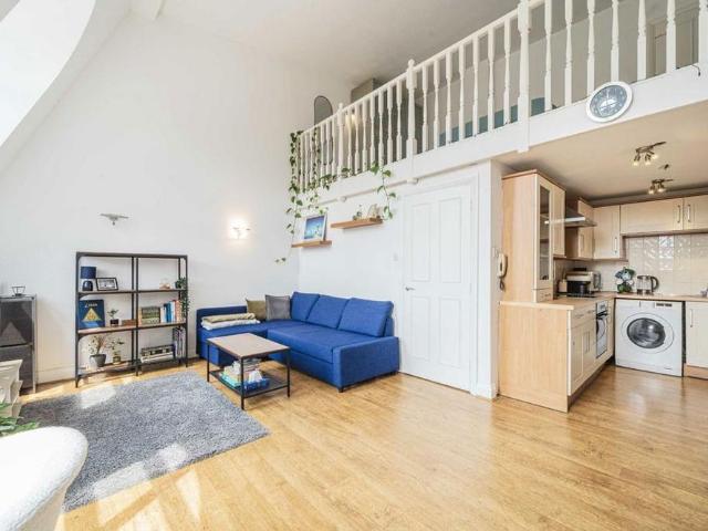 Apartment for rent in London Borough of Hounslow, Greater London