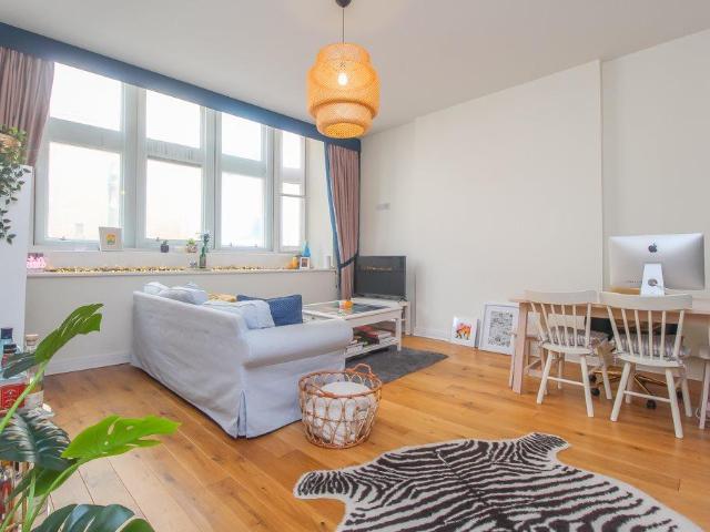 Flat for rent in Stow Hill, Wales
